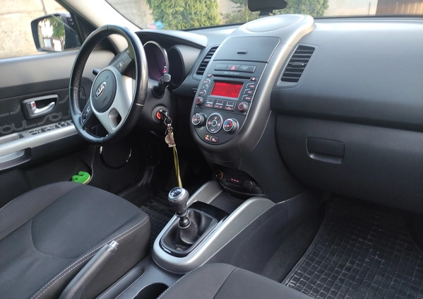 Kia Soul cena 31500 przebieg: 162480, rok produkcji 2013 z Kazimierza Wielka małe 137